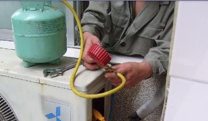 制冷机维修时如何正确取出氨制冷剂